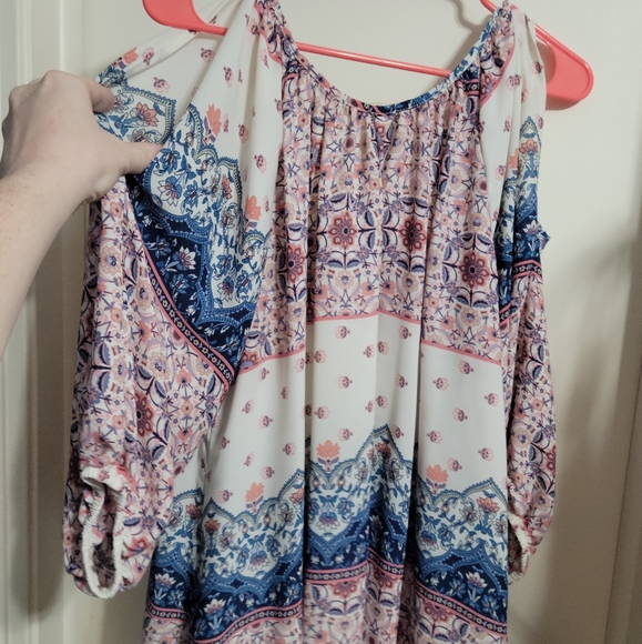 Stretchy blouse - Picture 2 of 2